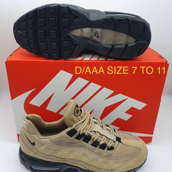 Nike Air 95s - Picture 2 of 6